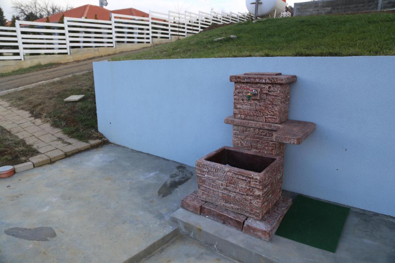 Fruskogorska Idila Apartmani Vrdnik Ngoại thất bức ảnh
